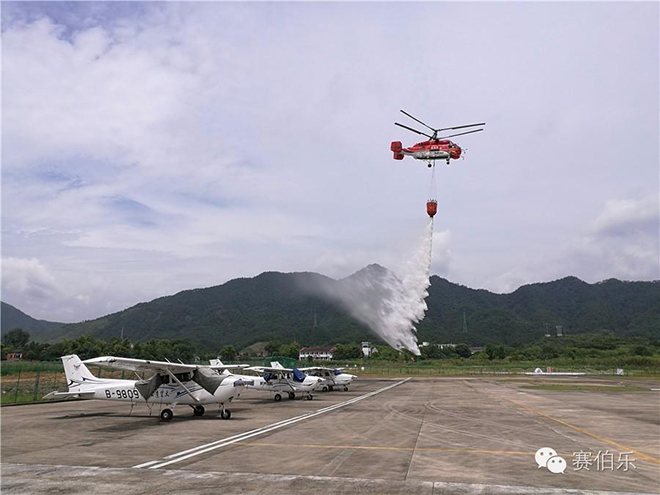 浙江省副省長(zhǎng)朱從玖考察建德賽伯樂航空小鎮(zhèn)建設(shè)