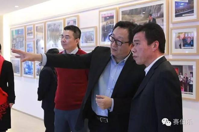 福州經(jīng)濟(jì)技術(shù)開(kāi)發(fā)區(qū)管委會(huì)主任陳曾勇一行參訪賽伯樂(lè)