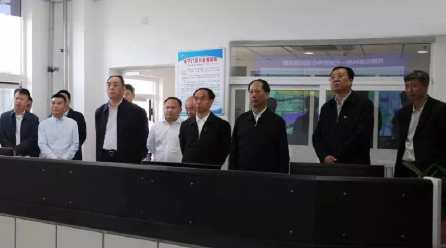 寧夏新任書(shū)記石泰峰調(diào)研美利云中衛(wèi)數(shù)據(jù)中心